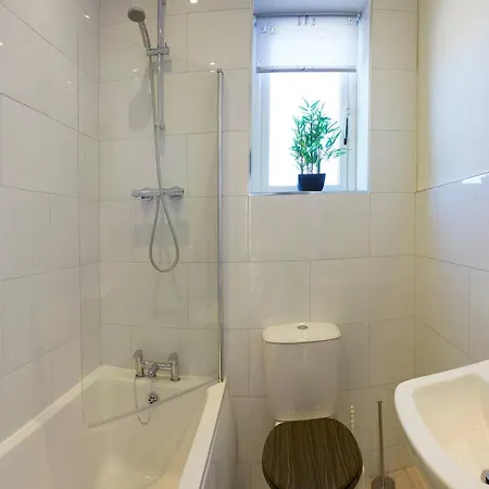 Ellis House - Beautiful House In Old Town